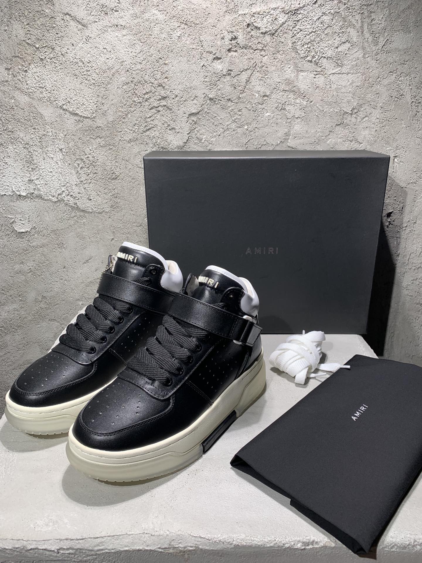 Amiri Stadium Black High