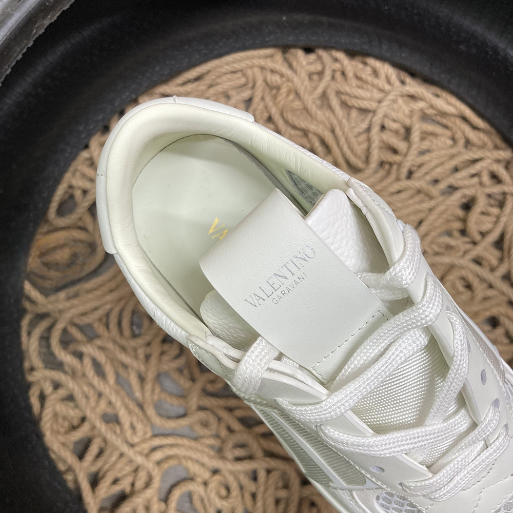 V7TN Trainers White