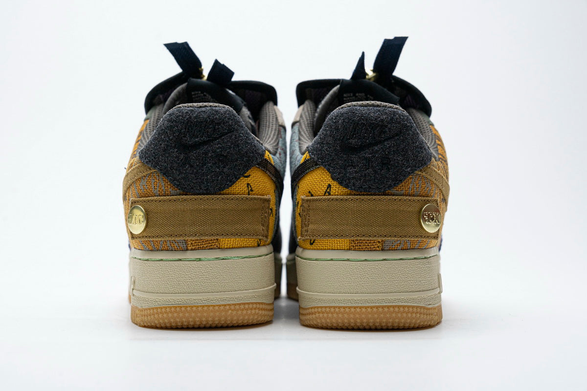 Nike Air Force x Travis Scott ”Cactus Jack”