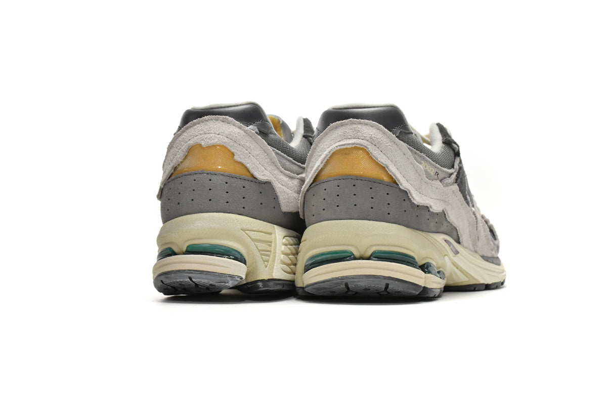 New Balance 2002R