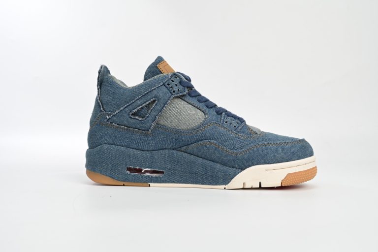 Jordan 4 Levi`s