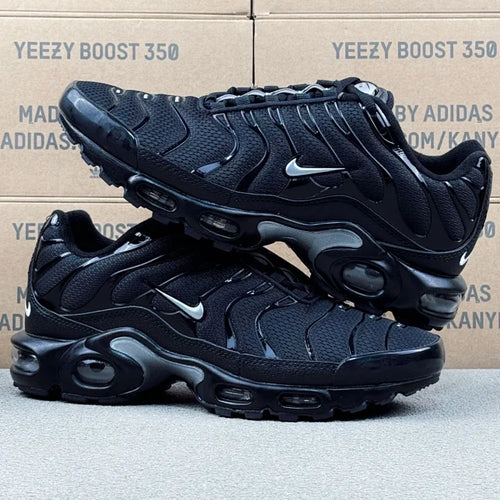 Nike TN – Black White