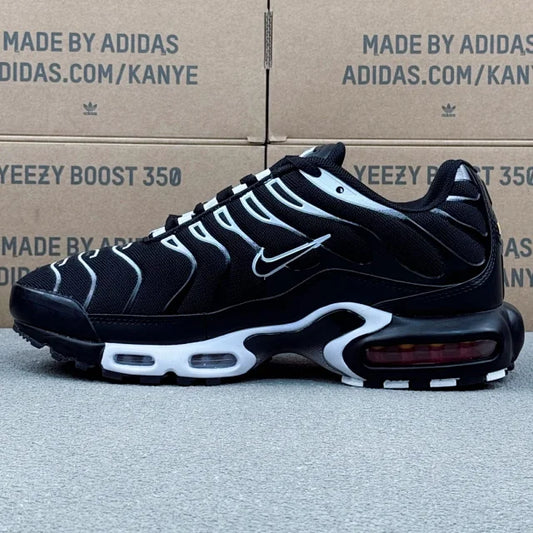 Nike TN – Black White